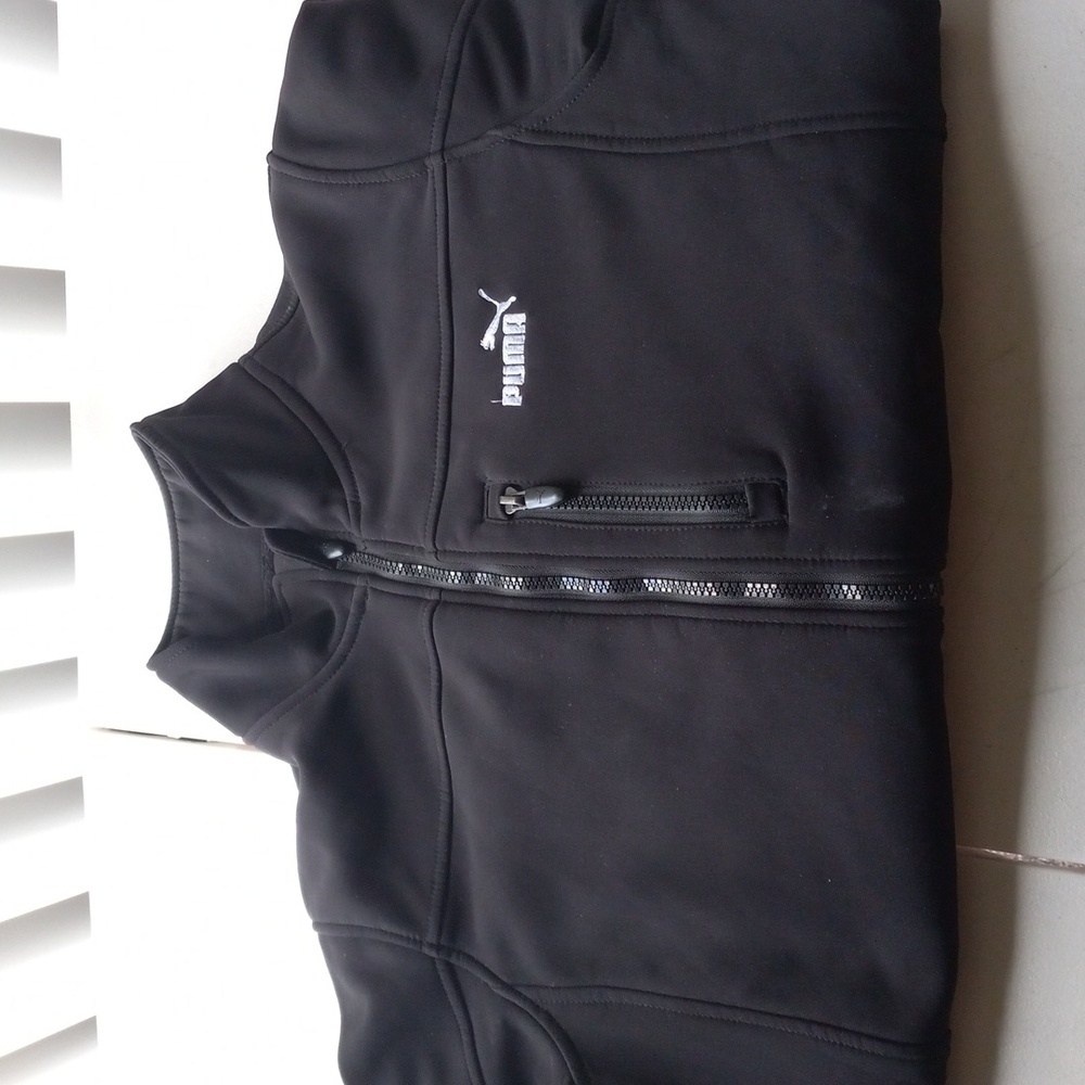 Black puma jacket boys size medium